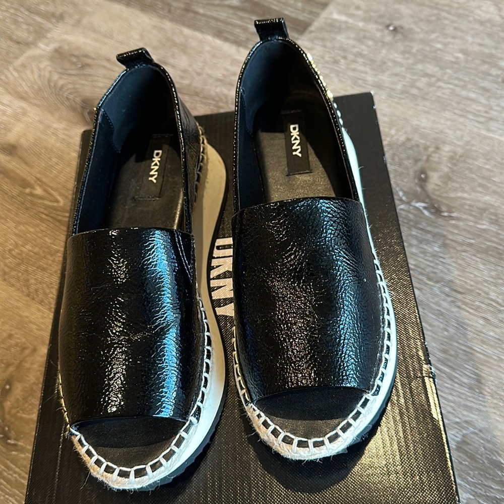 DKNY ORZA WOMEN SHOES